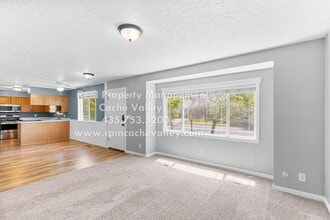 Building Photo - 415 E 1150 N