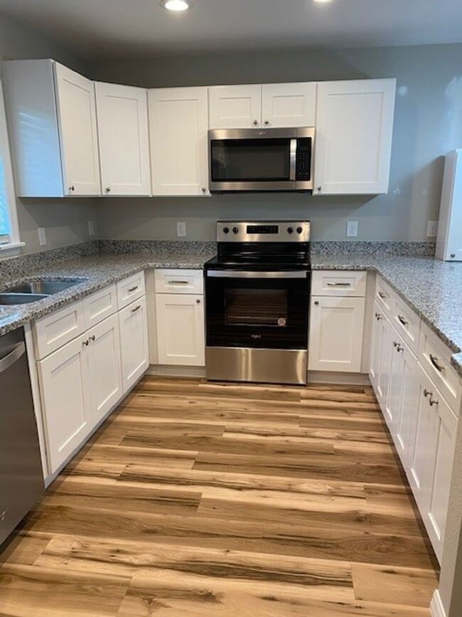 Building Photo - STUDENT HOUSING