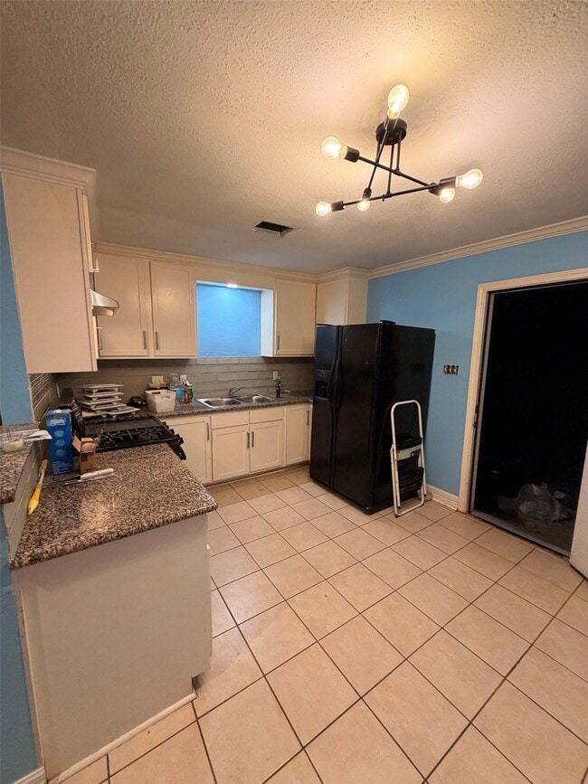 Building Photo - 110 Gans St