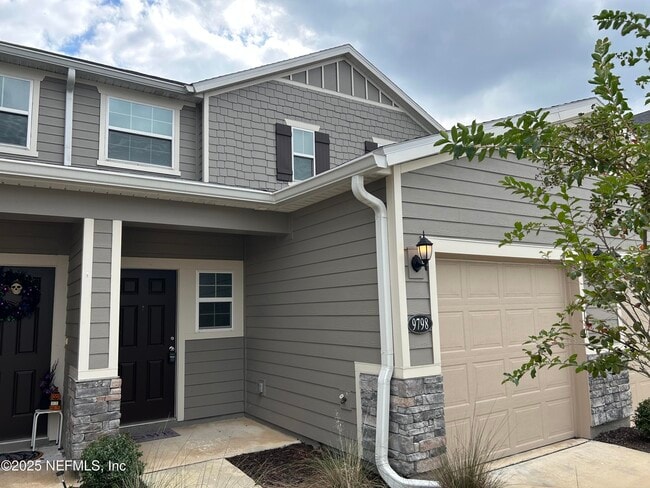 Foto del edificio - 9798 Fiddleback Ln