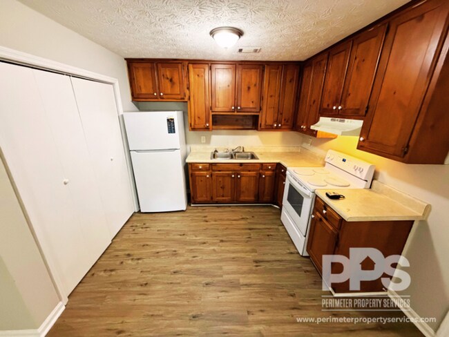 Foto del edificio - 7128 Greenway Cove SW