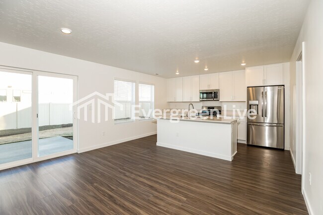 Foto del edificio - 896 Knowledge St