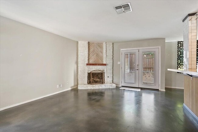 Building Photo - 5707 West Gate Blvd