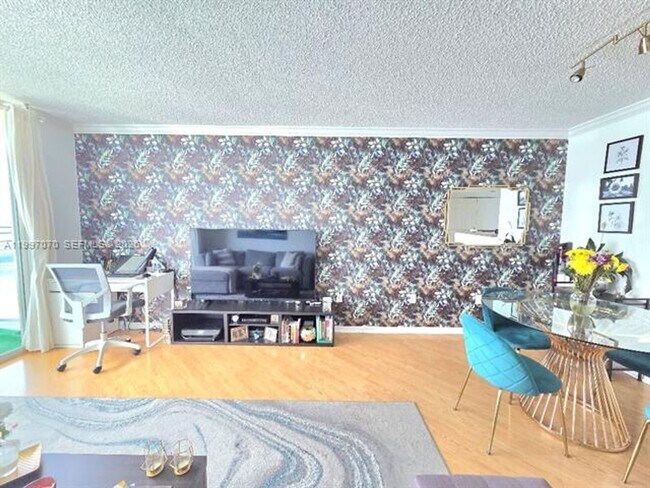 Foto del edificio - 1155 Brickell Bay Dr