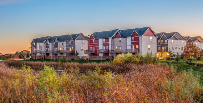 Foto del edificio - Village at Maple Bend Townhomes