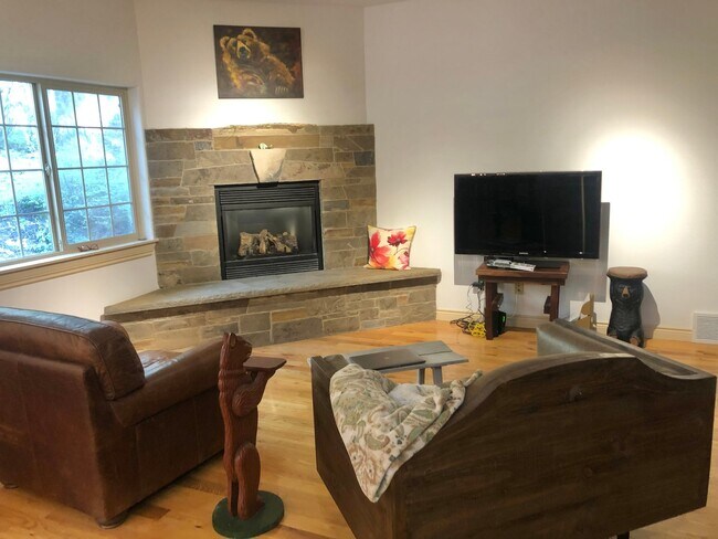 Foto del edificio - 278 Eagle Bend Dr