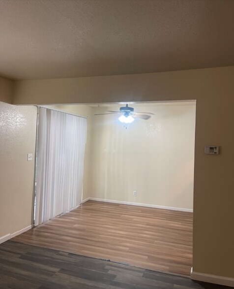 Foto del edificio - 7718 Brentwood Dr