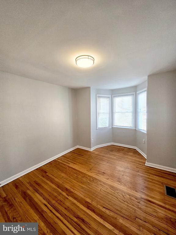 Building Photo - 525 N 33rd St