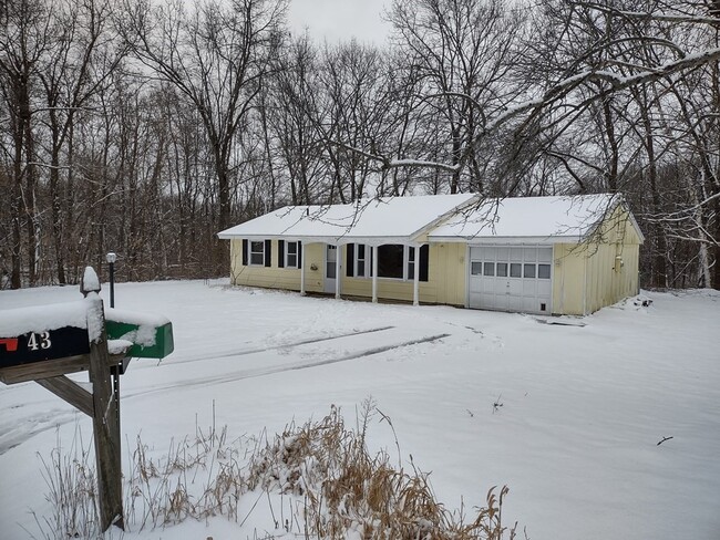 Building Photo - 43 Cedarcrest Ln