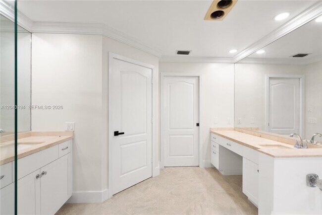 Foto del edificio - Deerwood Lane, Weston, FL 33326 - 4 BR 2.5 BA house
