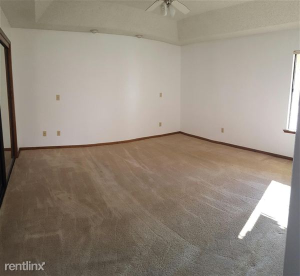 Fotografía del edificio - 1174 Cedar Tree Way