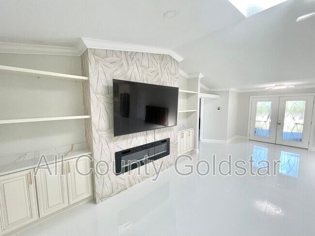 Foto del edificio - 1487 Keyway Rd