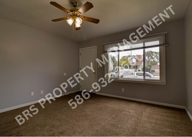 Foto del edificio - 7236 Wiegand Blvd