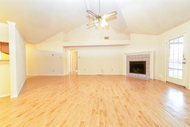 Building Photo - 2923 Bentley Ct