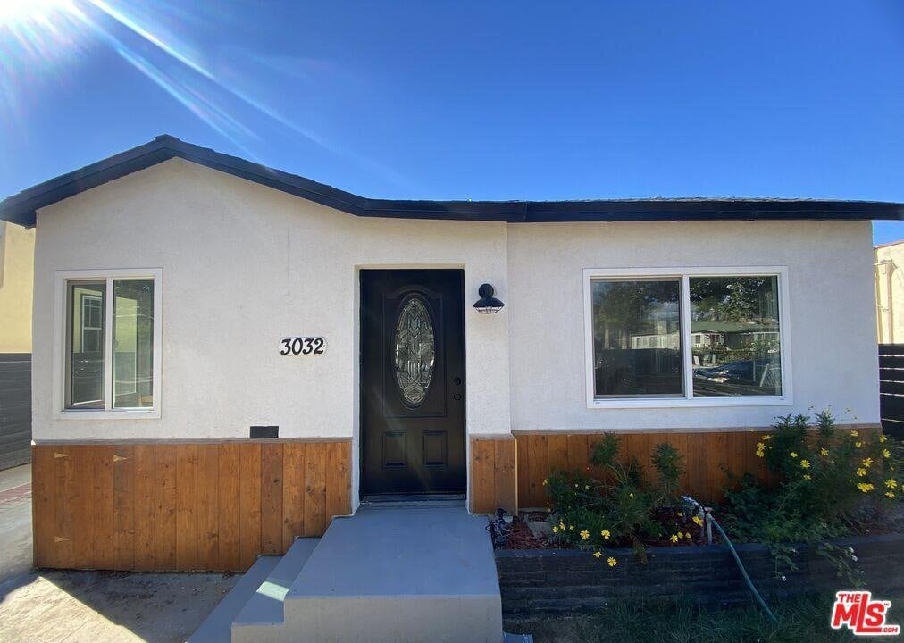 Primary Photo - 3032 La Clede Ave