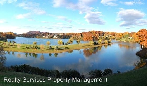 Foto del edificio - 715 Ivy Lake Dr