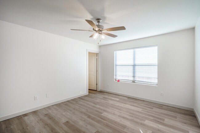 Foto del edificio - 2208 N Ave N