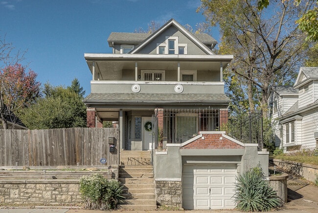 Building Photo - 4416 Terrace St