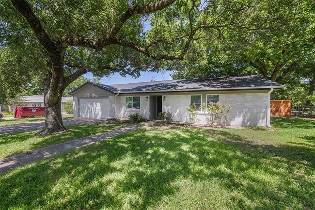 Foto del edificio - 11603 Oak Trail