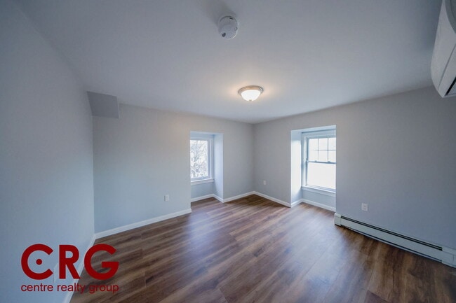 Building Photo - 81 Alder St
