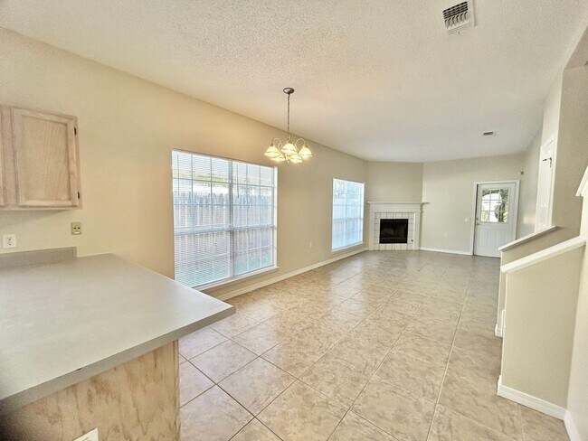 Foto del edificio - Charming 3-Bedroom Cottage