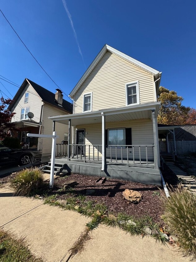 Primary Photo - 3 Bedroom 1.5 Bath in Natrona Heights!