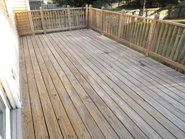 Huge deck. - 2418 Mound St
