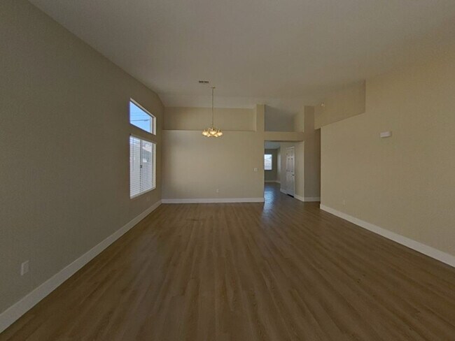 Foto del edificio - 3836 Iverson Ln