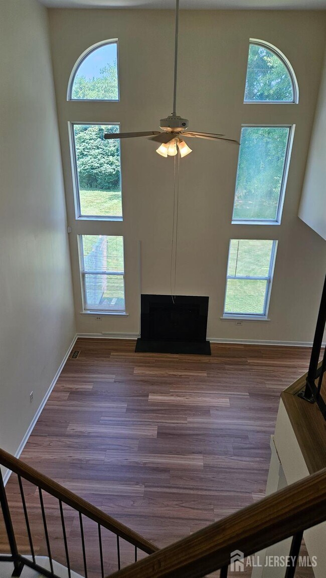 Foto del edificio - 405 Cobblestone Ct