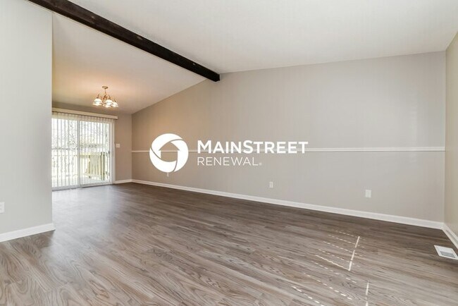Building Photo - 3 Bedroom Pet-Friendly Home in Indianapolis, IN with Main Street Renewal