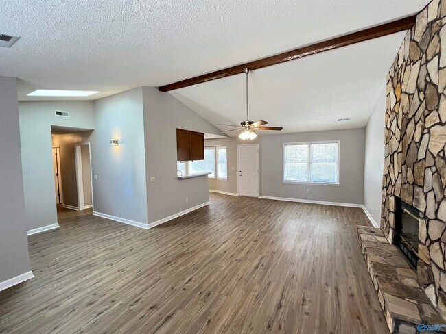 Foto del edificio - 105 Bellhurst Cir