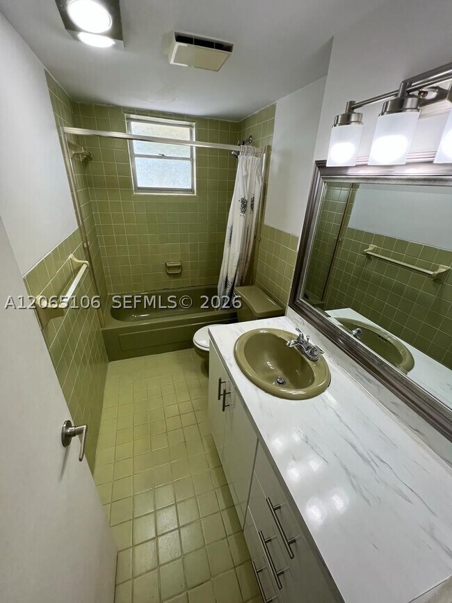 Foto del edificio - 2825 NE 201st Terrace