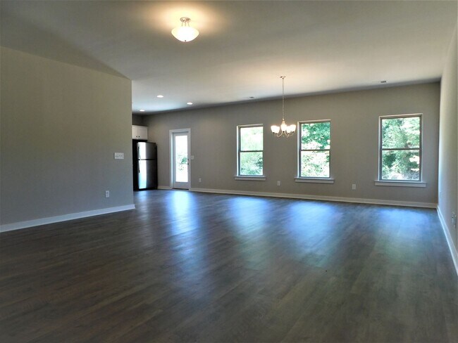 Foto del edificio - Home for Rent in Jasper, AL...Available No...