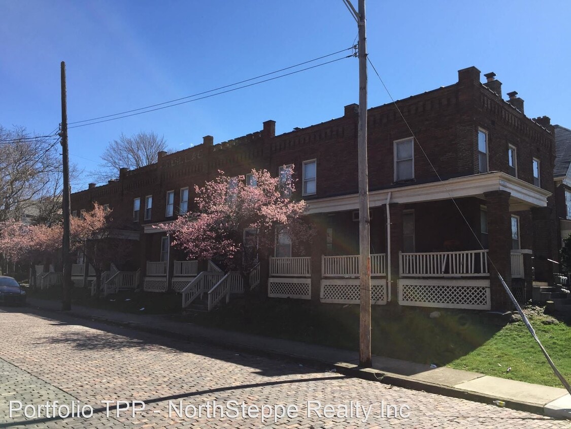 Primary Photo - 303 E 20th Ave
