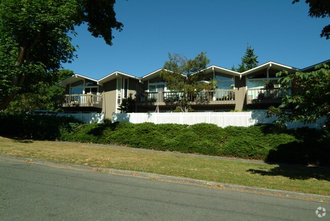 Building Photo - Mauna Loa