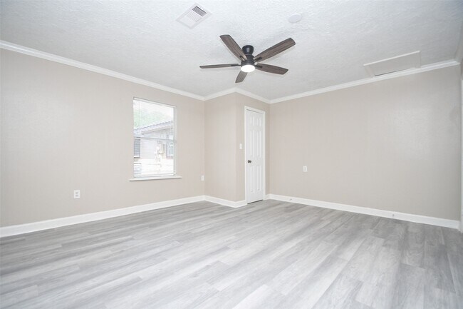 Foto del edificio - 1302 Gentle Bend Dr