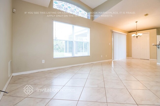 Building Photo - 4560 Manchester Dr