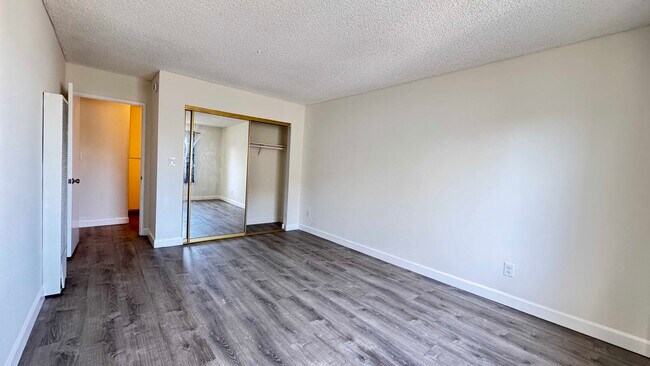 Foto del edificio - 18530 Hatteras St