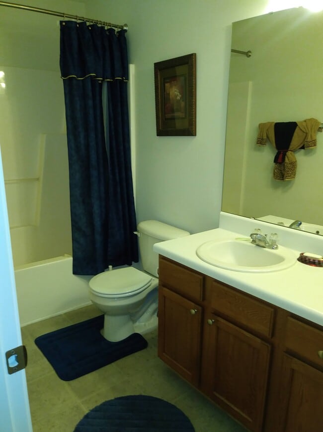 Foto del edificio - 2108 Pear Tree Ln