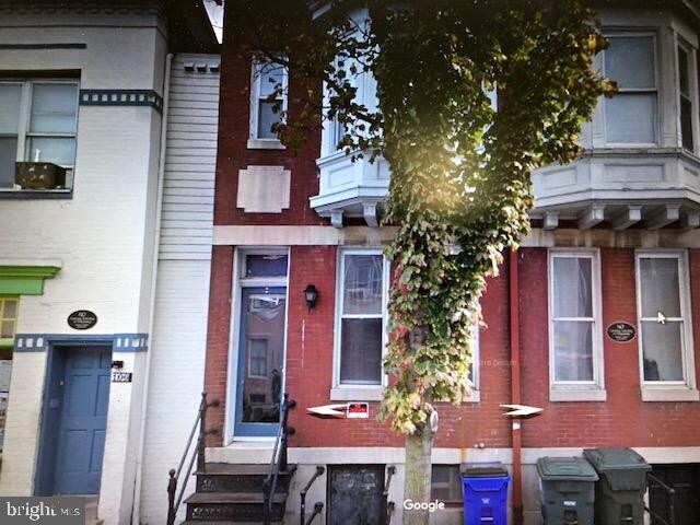 Building Photo - 106 S Market St