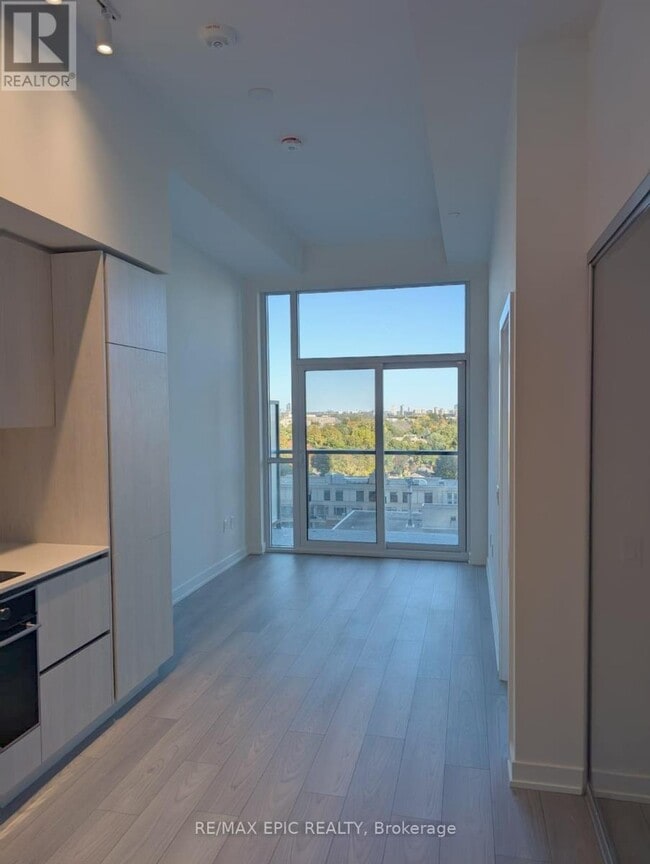 Building Photo - 110 Broadway Ave