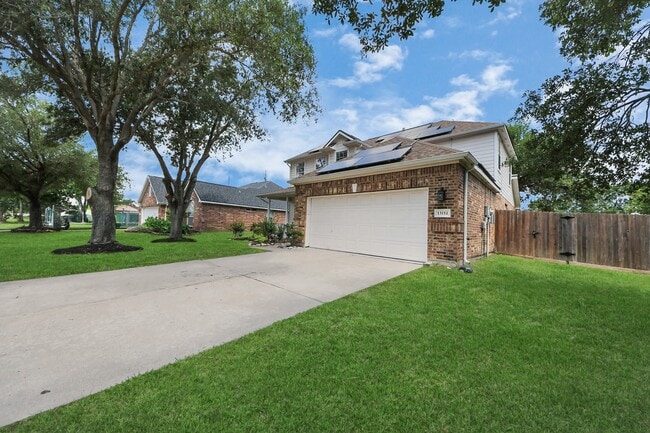 Foto del edificio - 13114 Oak Ledge Dr