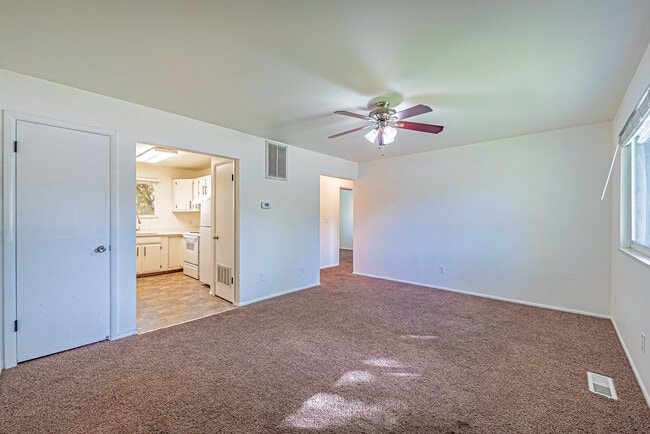 Foto del edificio - 487 S 450 E