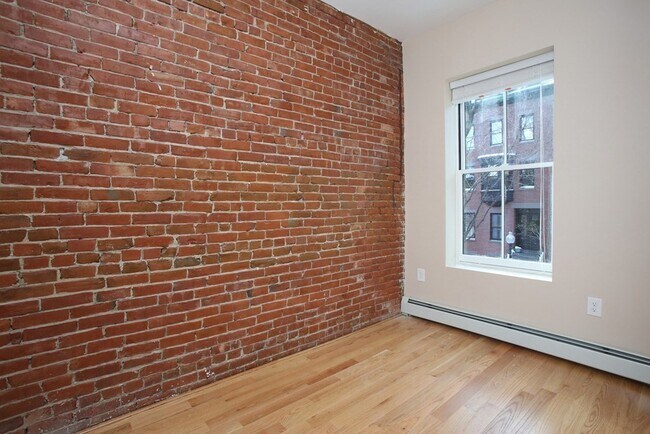 Foto del edificio - 205 W Springfield St