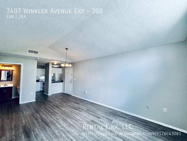 Foto del edificio - 3407 Winkler Ave Ext