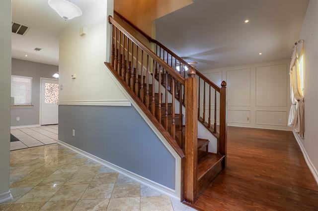 Building Photo - 2226 Oak Grove Cir