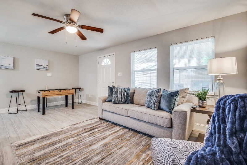 Foto principal - 8627 Berndale St