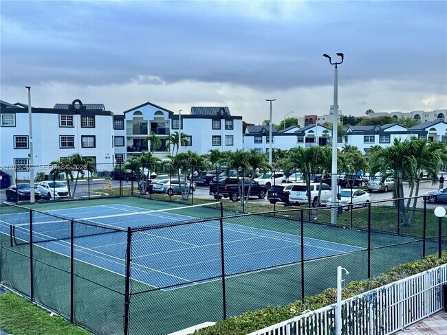 Foto del edificio - 9711 Fontainebleau Blvd
