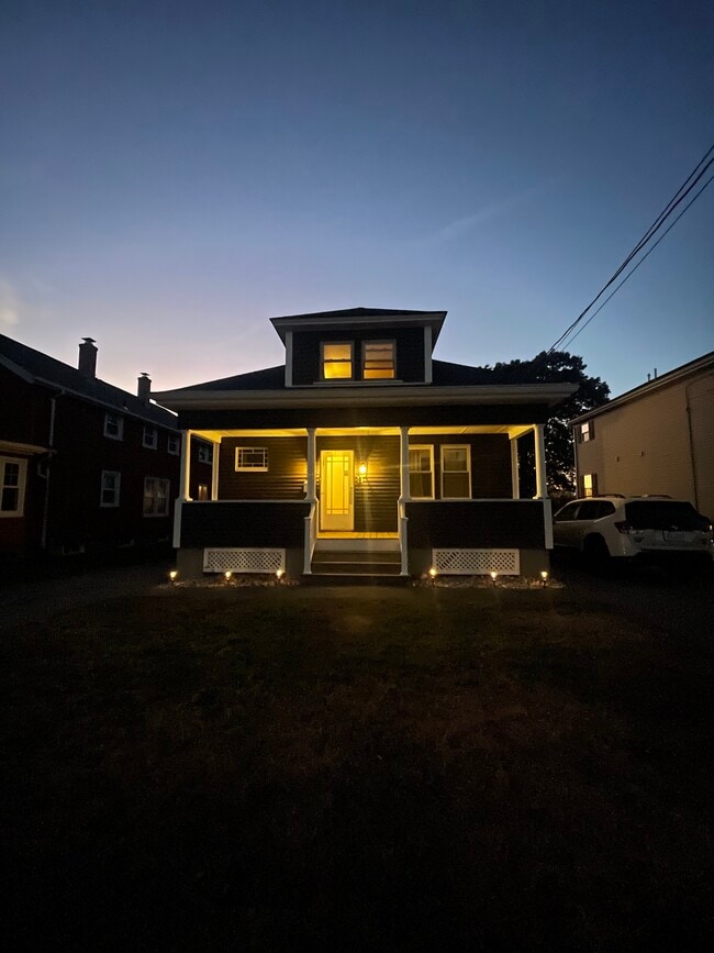 Building Photo - 21 Brightridge Ave