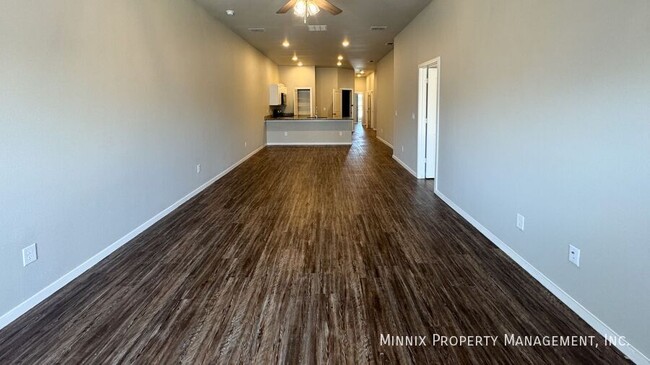 Foto del edificio - 2120 N Jayton Ave
